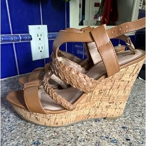 BCBG wedge sandals size 7